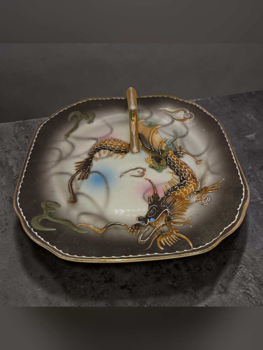Antique-Style Dragon Motif Decorative Plate with Handle - Gold & Multicolor